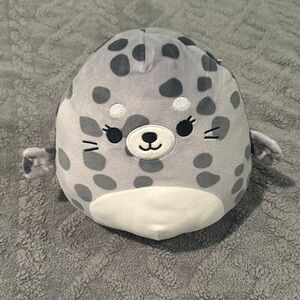 8” Odile Seal Squishmallow